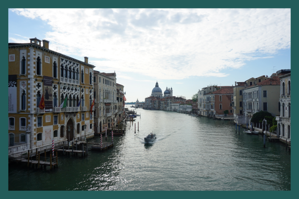 Venedia Ponte dell'Academia