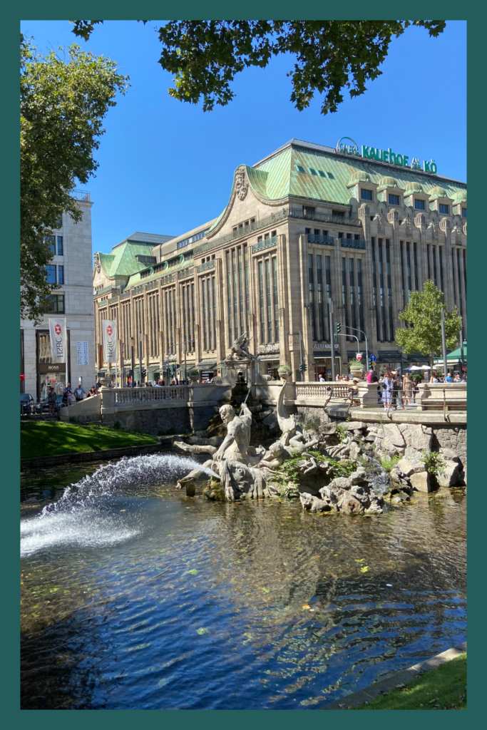 Tritonenbrunnen Kö